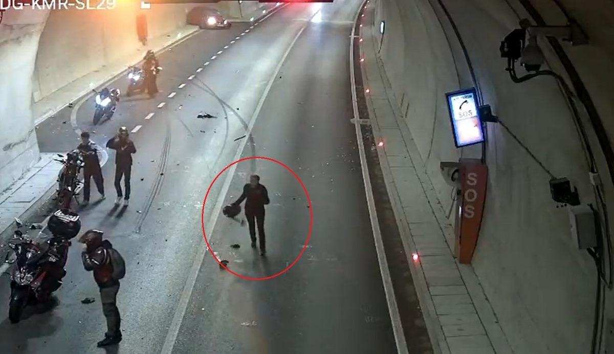 Seslendirme sanat&ccedil;ısı feci şekilde can verdi, oğlu ağır yaralandı! Kazayı g&ouml;ren eşi sinir krizi ge&ccedil;irdi 3