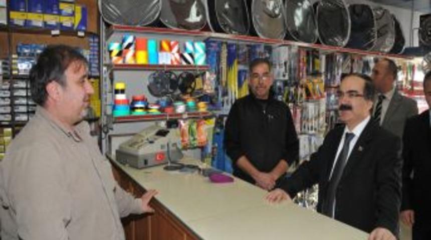 Vali Coş esnafın sorunlarını dinledi