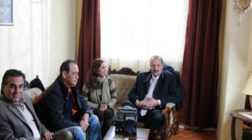 Başkan Akg&uuml;l, dizi setini ziyaret etti