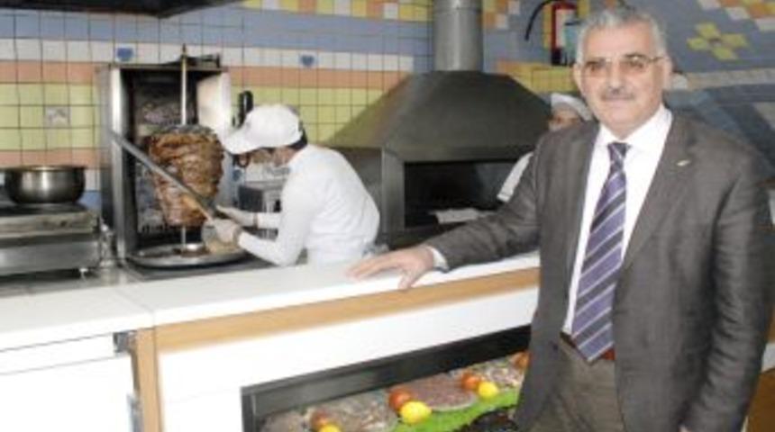 Kayseri’de hindi döner satışa sunuldu