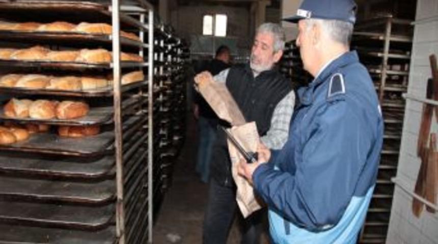 Zabıta ekipleri fırınları denetledi