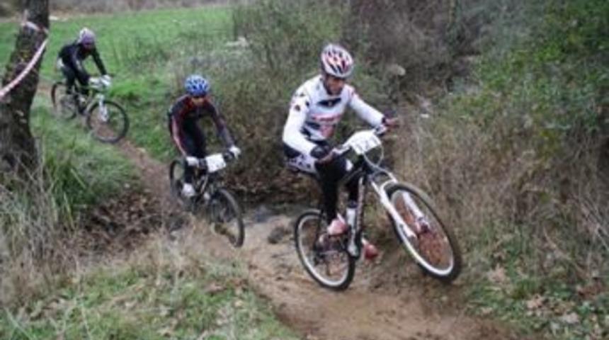 &Ccedil;ekmek&ouml;y'de Dağ Bisikleti Yarışları