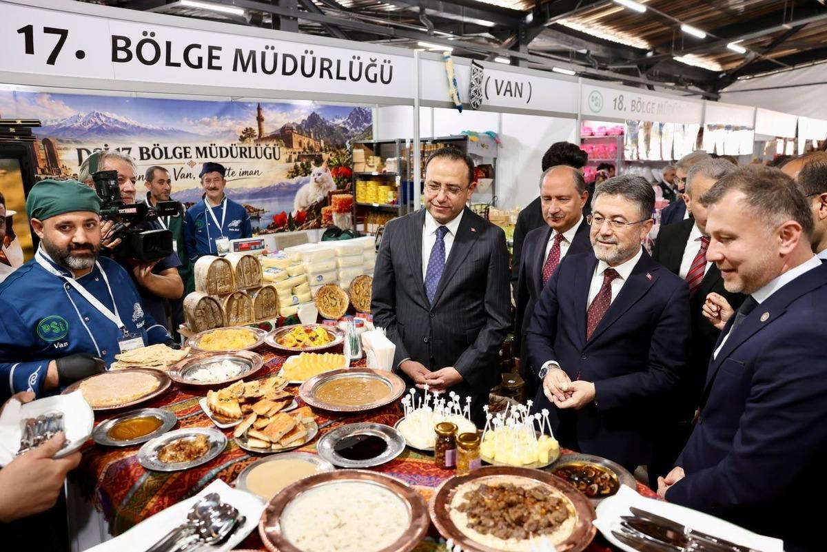 Bakan Yumaklı yapay zeka adımını duyurdu: Gelecek yıl 11 ilde devreye alınacak 3