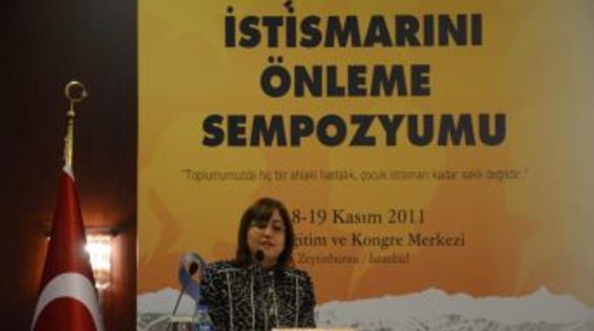 Bakan Şahin: &Ccedil;ocuk istismarını &ouml;nlemek i&ccedil;in yasa &ccedil;ıkarmaya devam ediyoruz