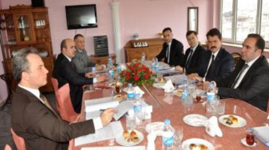 Cezaevinde g&uuml;venlik ve sağlık uygulamaları sorunları masaya yatırıldı