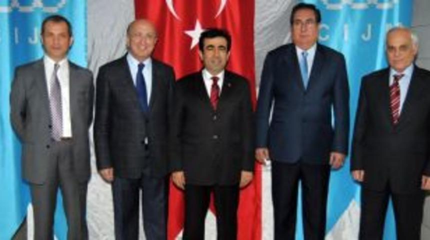 Taha Aksoy g&ouml;revine başladı