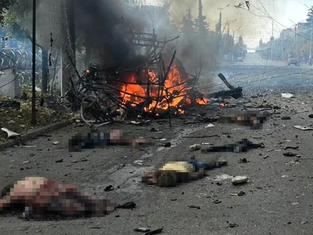 D&uuml;nyanın konuştuğu g&ouml;r&uuml;nt&uuml;ler! Otoyol cesetlerle doldu