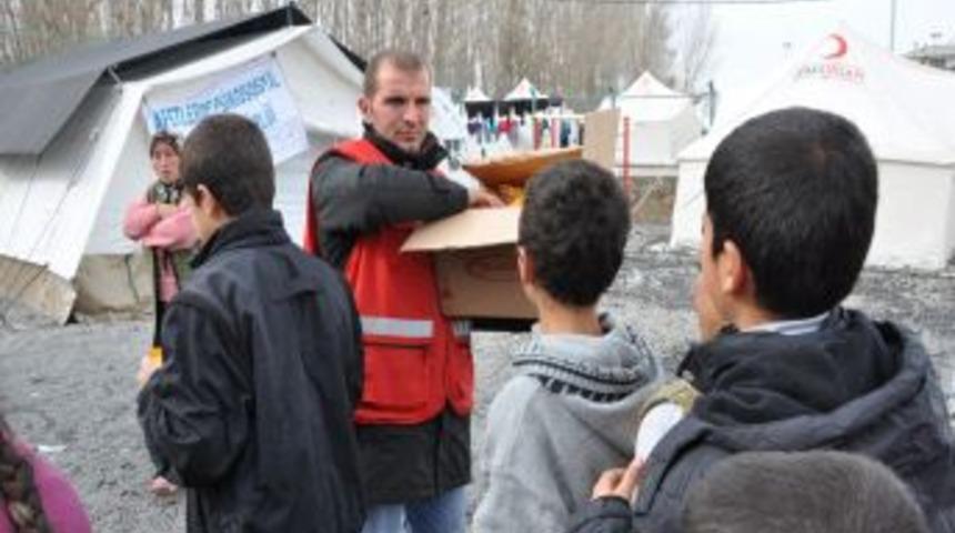 "Depremzedeler i&ccedil;in g&ouml;nl&uuml;m&uuml; ortaya koydum"