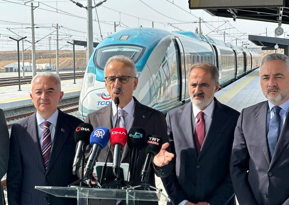 Bakan Uraloğlu duyurdu:  4 saatlik yol 1,5 saate d&uuml;ş&uuml;yor  2