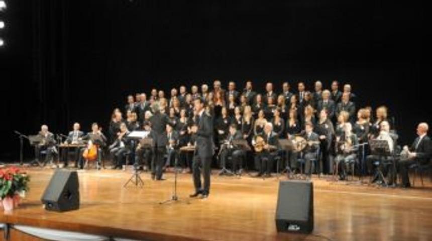 Nil&uuml;fer&rsquo;de şarkılar Atalay ve İnal&rsquo;a s&ouml;ylendi