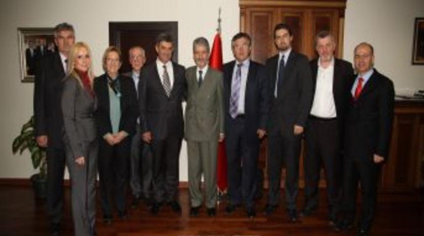 Bosnalı bakandan Sincan Belediyesi'ne ziyaret