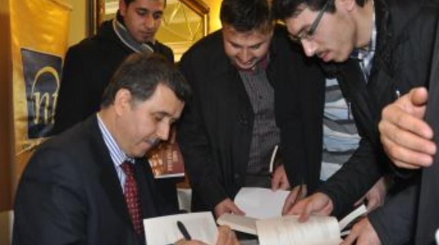 Prof. Ayd&uuml;z: Namaz, sonsuzluğa akıp giden bir t&ouml;vbe ırmağı ve arınma kurnasıdır