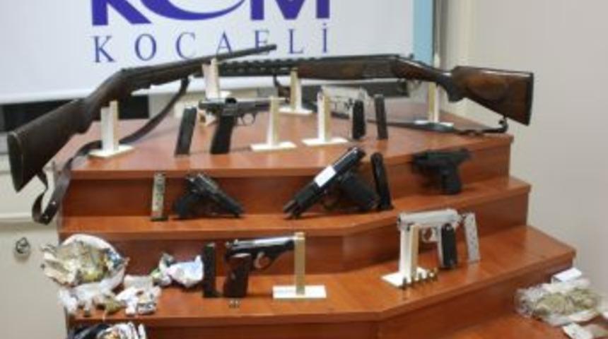 &lsquo;Yaşasın T&uuml;rk polisi&rsquo; diyen zehir tacirleri, uyuşturucuya &lsquo;&ccedil;ocuk bezi&rsquo; demiş