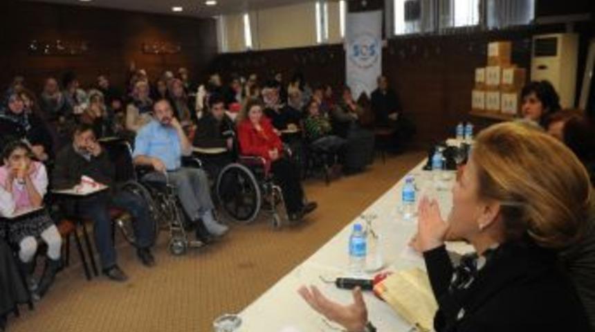 Sosyal Hizmetler Vakfı'ndan ihtiya&ccedil; sahibi ailelere yardım