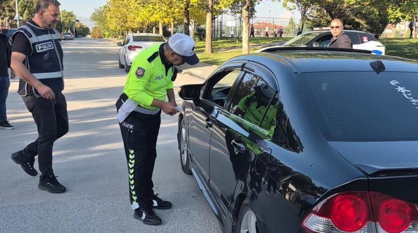 İl Emniyet M&uuml;d&uuml;rl&uuml;ğ&uuml;nden okul &ccedil;evreleri ve servis ara&ccedil;larına denetim