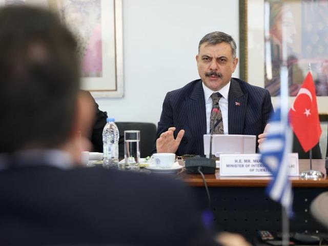 İ&ccedil;işleri Bakanı &Ccedil;ift&ccedil;i: "Yunanistan'dan 60 kişinin iadesini hızlandırmasını istedik"