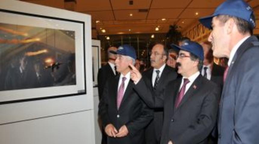 'Geleceği Bug&uuml;ne &Ccedil;eken Fotoğraf Kareleri' b&uuml;y&uuml;k ilgi g&ouml;r&uuml;yor