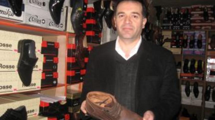 "Ucuz diye alınan ayakkabı bir &ccedil;ok hastalığın sebebi olabilir"