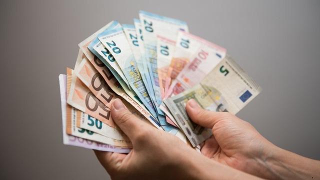 C&uuml;zdanında olanlar i&ccedil;in risk arttı! Finans devleri fiyatı aşağıya &ccedil;ekti