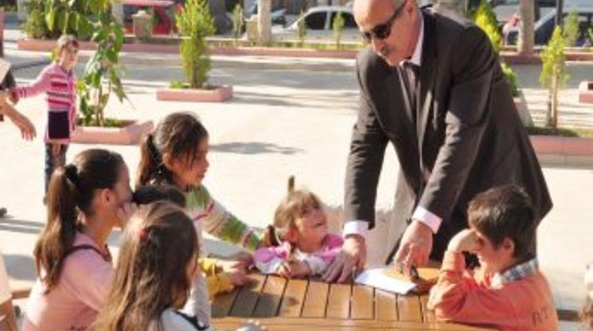 Depremzede &ouml;ğrenciler pazartesi g&uuml;n&uuml; okula başlayacak