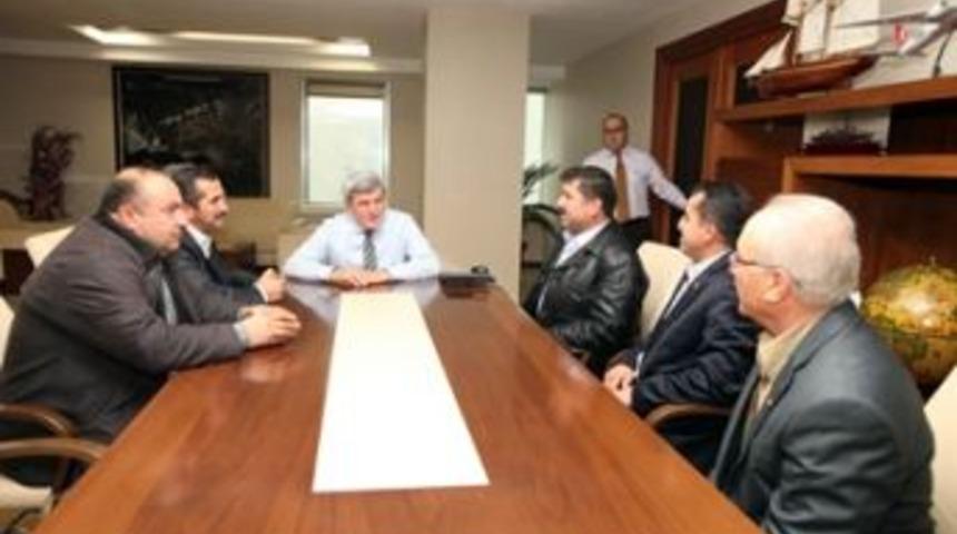 Derinceli muhtarlardan hizmet teşekk&uuml;r&uuml;