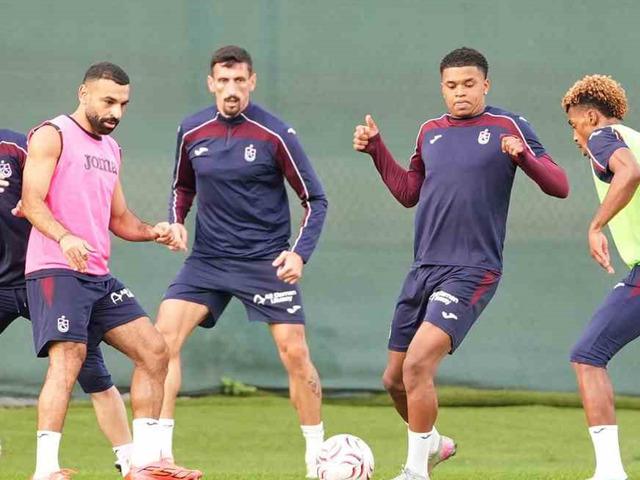 Trabzonspor&rsquo;da Samsunspor ma&ccedil;ı hazırlıkları s&uuml;r&uuml;yor