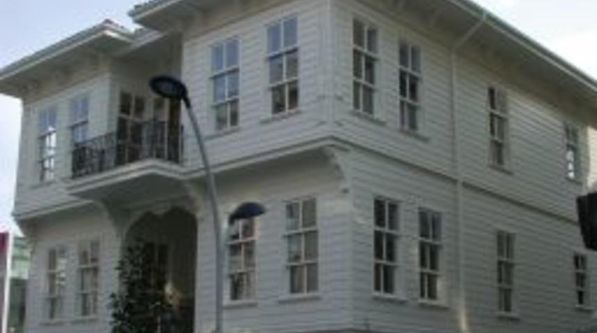 Tarihi Cevatbey K&ouml;şk&uuml; aslına uygun olarak yeniden inşa edildi