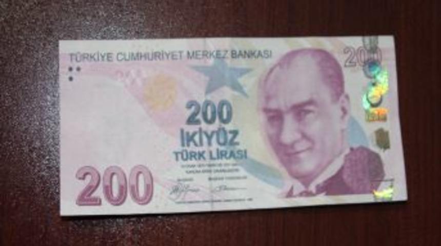 Sahte paralarla Milli Piyango bileti alacaklardı