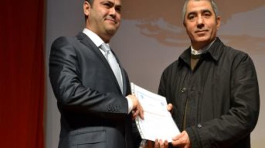 Manisaspor Başkanı Yaralı'ya 'İnsana En Saygılı Kişi' &ouml;d&uuml;l&uuml; verildi