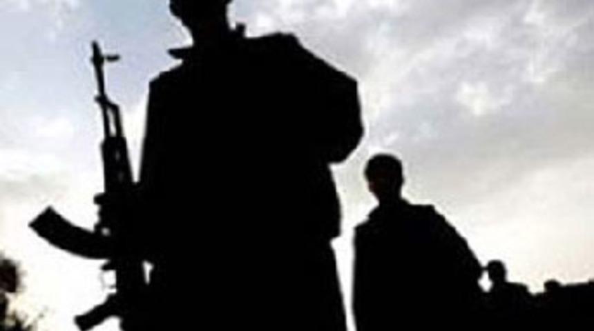 İnfaza g&ouml;t&uuml;r&uuml;len ter&ouml;risti Mehmet&ccedil;ik kurtardı