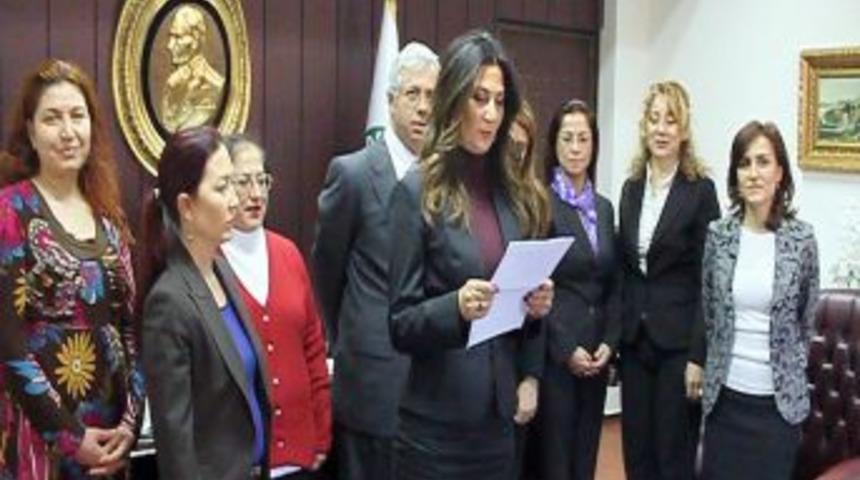 Adana Barosu İzmir'deki kadına şiddete tepki g&ouml;sterdi