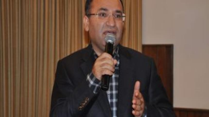 Bozdağ: Muhalefetin g&uuml;&ccedil;l&uuml; olduğu yerde iktidar daha g&uuml;&ccedil;l&uuml; olur