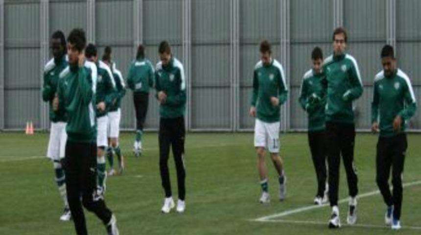 Bursaspor, Antalyaspor ma&ccedil;ı hazırlıklarına başladı