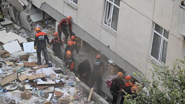 Maltepe'de 25 saatlik bekleyiş sona erdi! Can kaybı 5'e y&uuml;kseldi