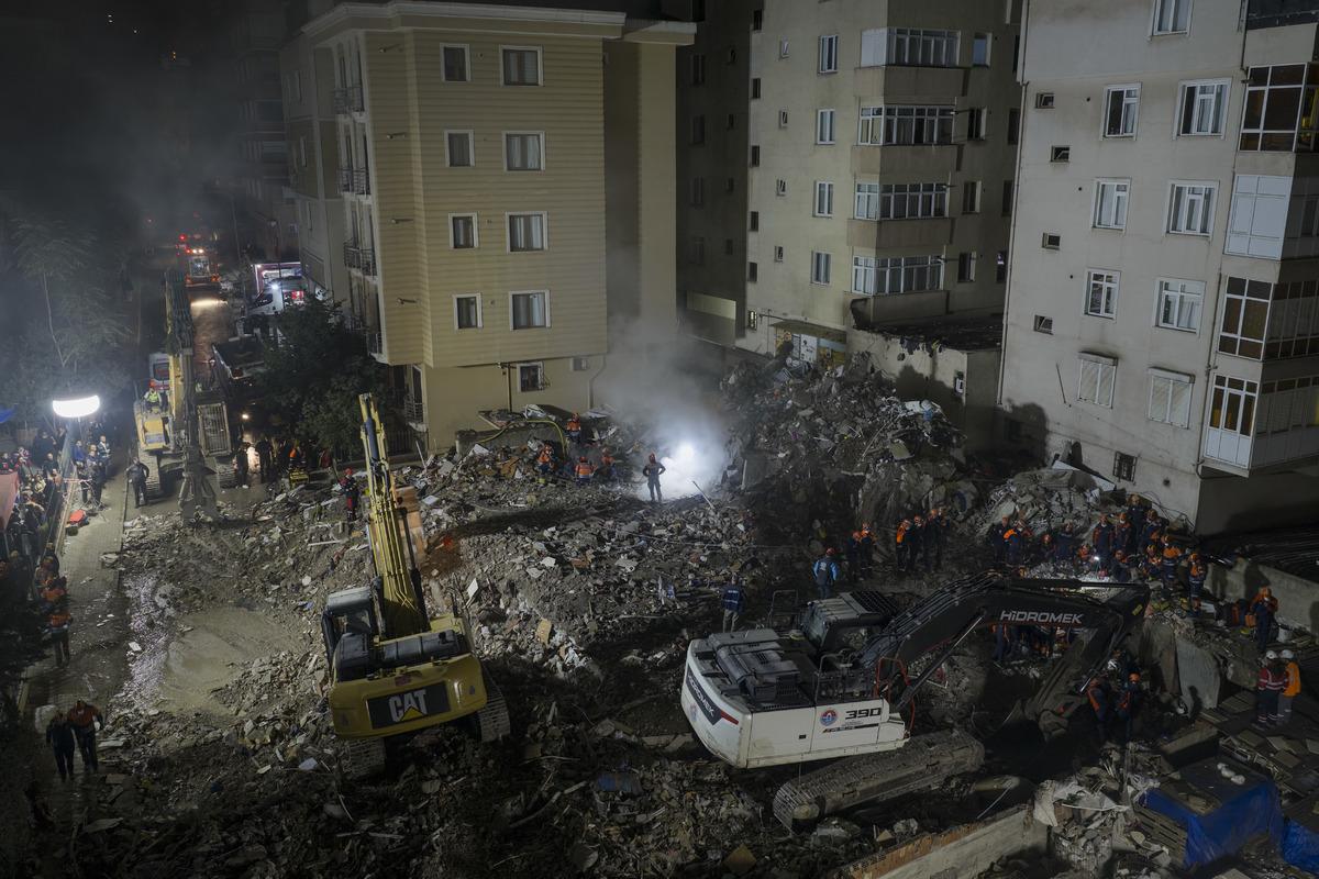 Maltepe de 25 saatlik bekleyiş sona erdi! Can kaybı 5 e yükseldi 3