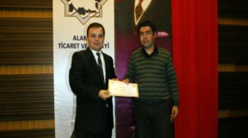 Sigorta acentelerinin uygunluk belgeleri dağıtıldı