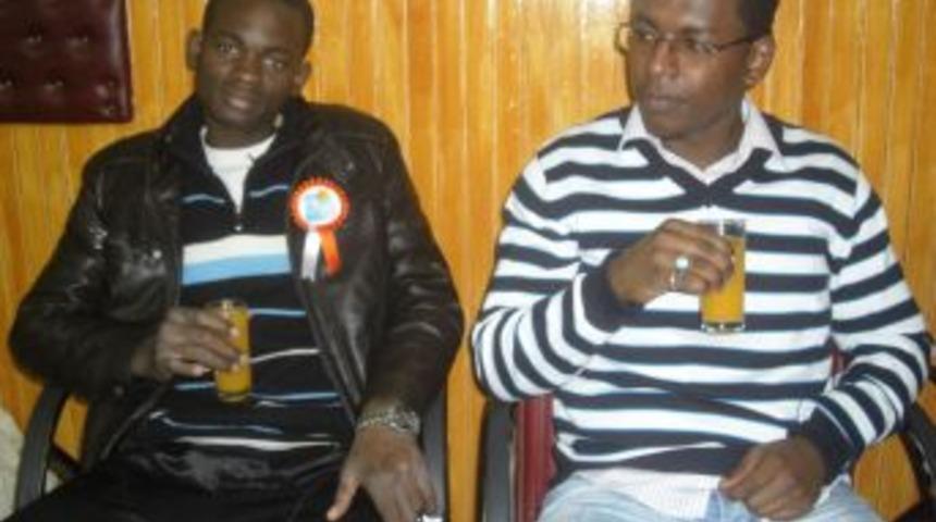 Afrikalı &ouml;ğrenciler portakal suyuna hayran kaldı