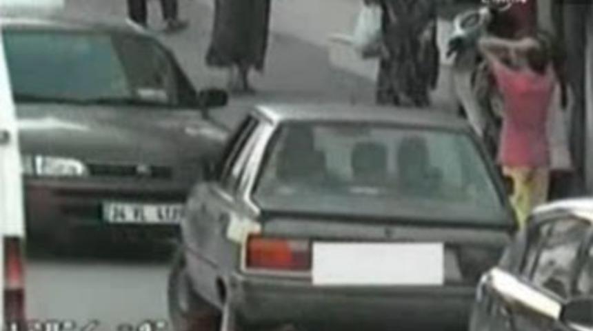 Tek kollu ve ehliyetsiz s&uuml;r&uuml;c&uuml;!