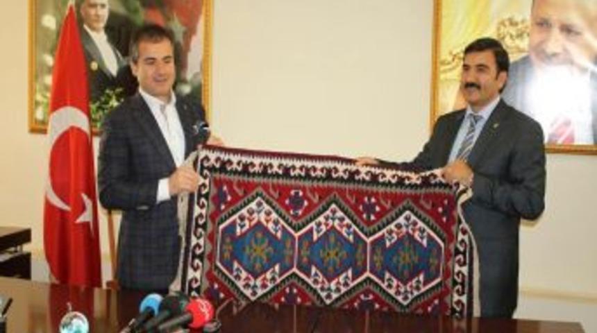 Van'dan planlı şekilde sevk edilen vatandaşlar sosyal tesislere yerleştiriliyor