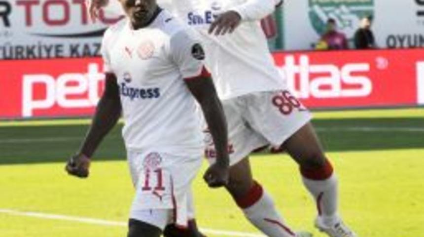 Medical Park Antalyaspor: 2 &ndash; İstanbul B&uuml;y&uuml;kşehir Belediyespor: 1