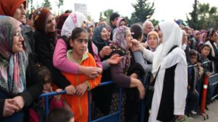 Adana'nın ilk hacı kafilesi d&ouml;nd&uuml;
