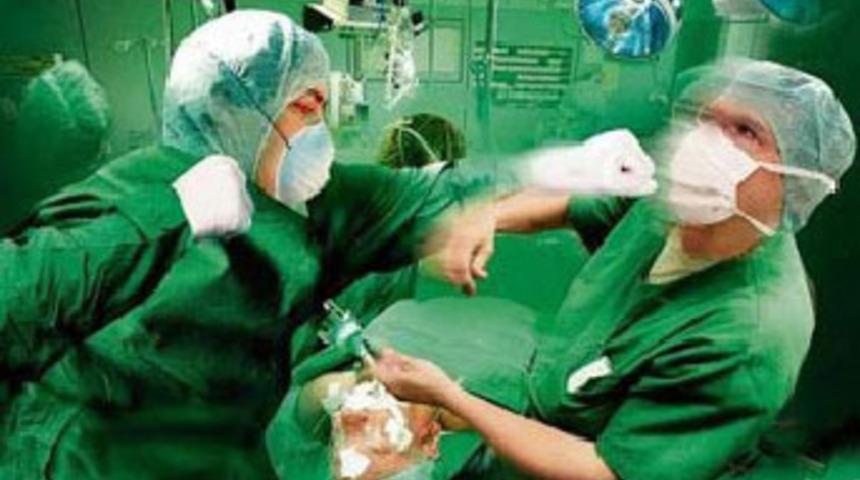 Ameliyathanede doktor kavgası