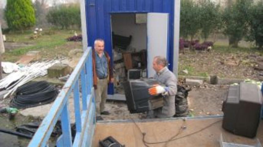 Sakarya'da 26 ton 945 kilogram elektronik atığın geri d&ouml;n&uuml;ş&uuml;m&uuml; sağlandı