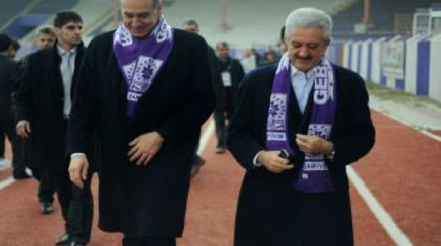 Başkan Aydınlar ve TFF heyeti, Belediye Vanspor'u ziyaret etti