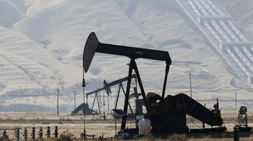 Brent petrol&uuml;n varili 102,90 dolardan işlem g&ouml;r&uuml;yor