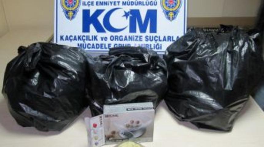 Alanya&rsquo;da 11 kilogram esrar ele ge&ccedil;irildi, bir kişi tutuklandı