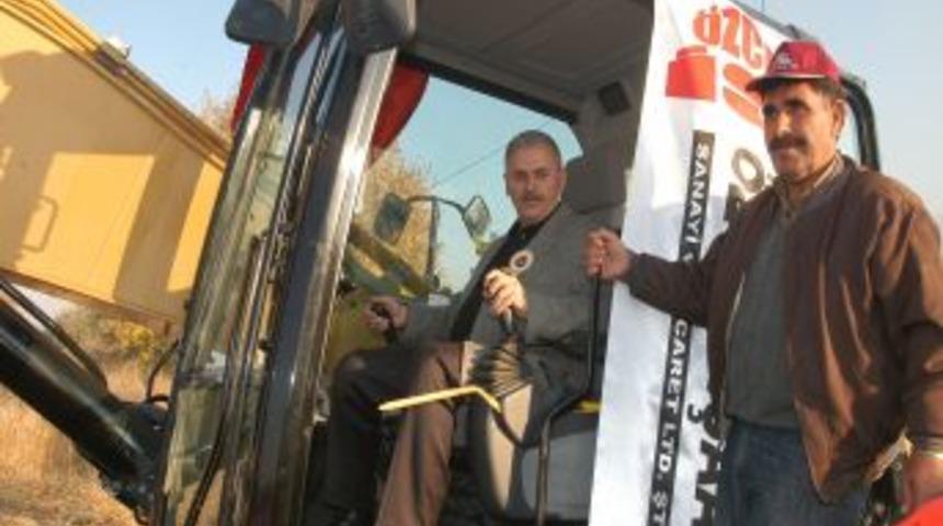 Bakan Yıldırım: 79 yılda yapılan b&ouml;l&uuml;nm&uuml;ş yolun iki katını 9 yılda yaptık