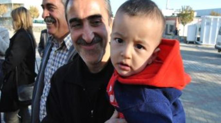 Depremzedeler Ayvalık&rsquo;ta 5 yıldızlı tesislerde ağırlanıyor