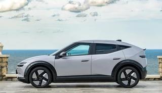 Hyundai'nin İzmit'te &uuml;rettiği ilk elektrikli modeli IONIQ 3 satışa &ccedil;ıktı