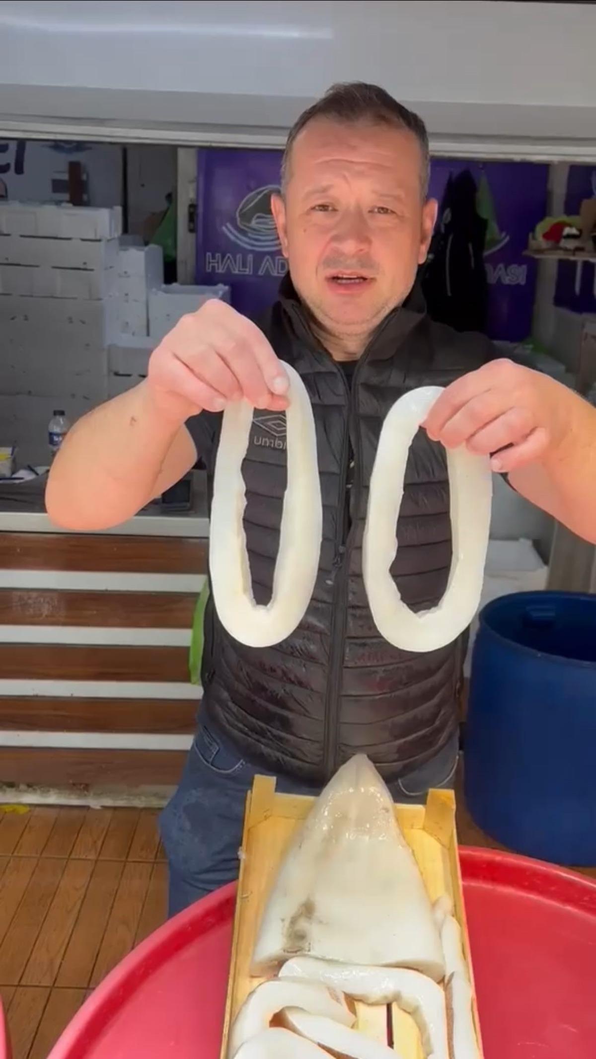 Tam 15 kilo! Bozcaada da yakalandı:  43 yaşındayım ilk defa b&ouml;ylesini g&ouml;rd&uuml;m  2